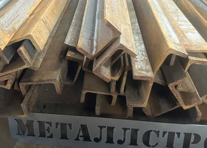 Швеллер с толщиной стенки 7.6 мм