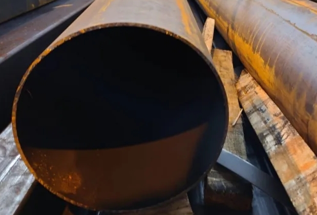 Труба стальная 133 мм