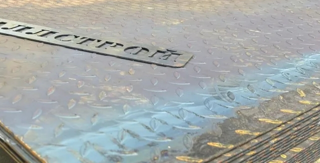 Лист металла толщиной 6 мм