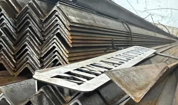 Уголок стальной 6 мм толщиной