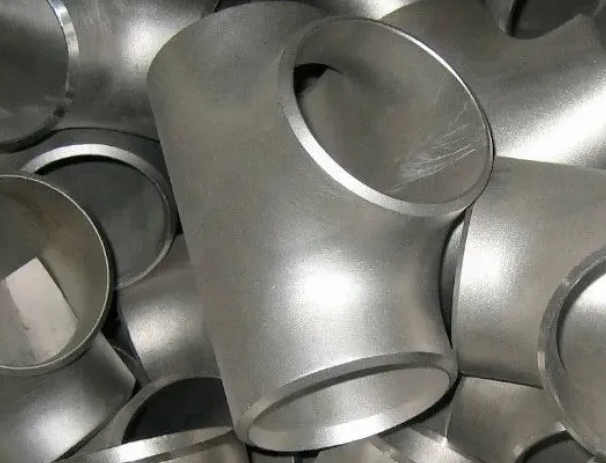 Тройники стальные