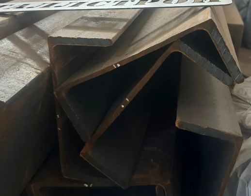 Швеллер стальной в Долгопрудном