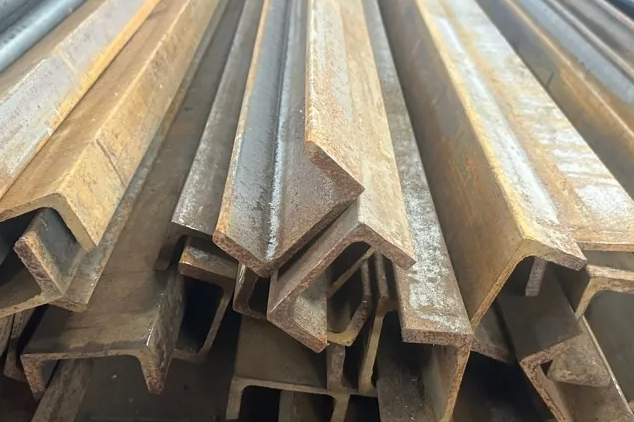Швеллер стальной в Зеленограде