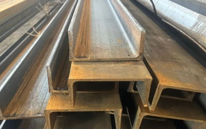 Швеллер стальной в Клину