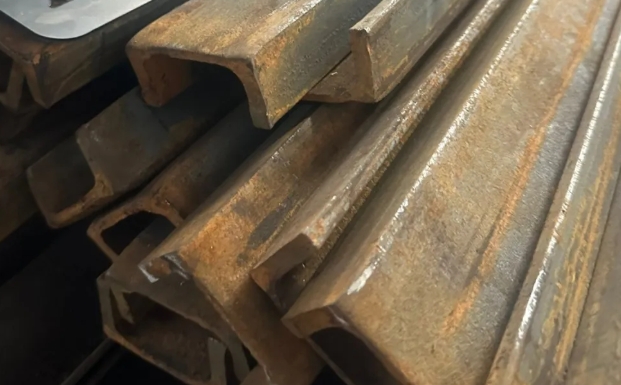 Швеллер стальной в Твери